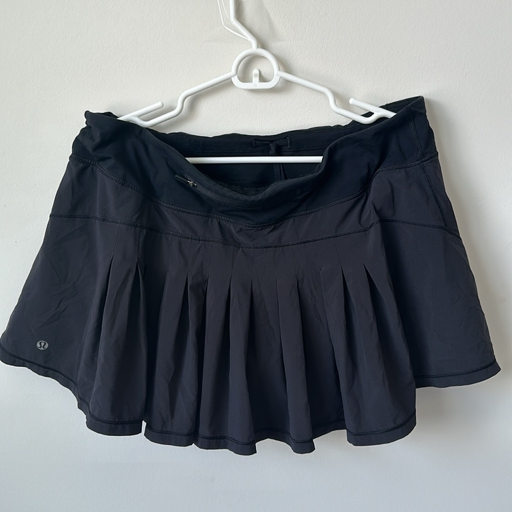 Lululemon Ruffle Mini Skirt